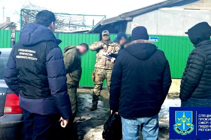 За вимагання хабаря в удови полеглого військового, екс-замкомандира військової частини НГУ з Одещини отримав вирок 